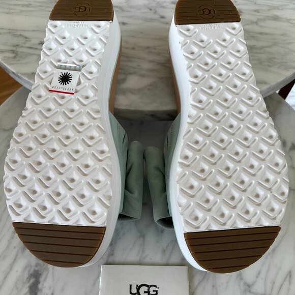 UGG Joan Bow Sandals Slides Platform Aqua Suede size10 Brand New - Picture 6 of 9